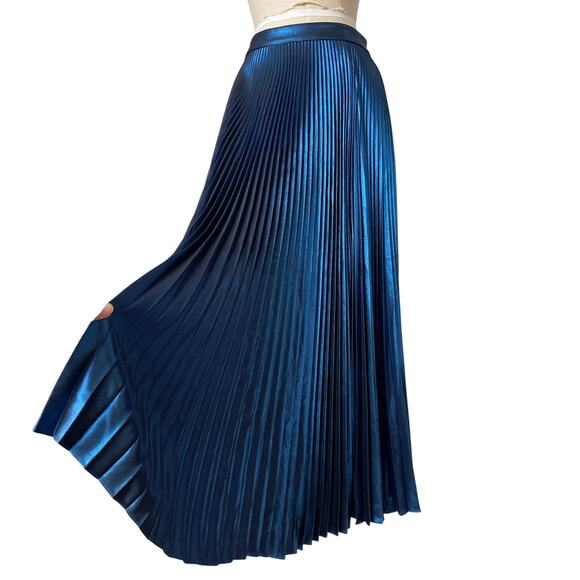 A.L.C. Bobby Blue Metallic Pleated Midi Skirt size 2 With Slit - Picture 2 of 7